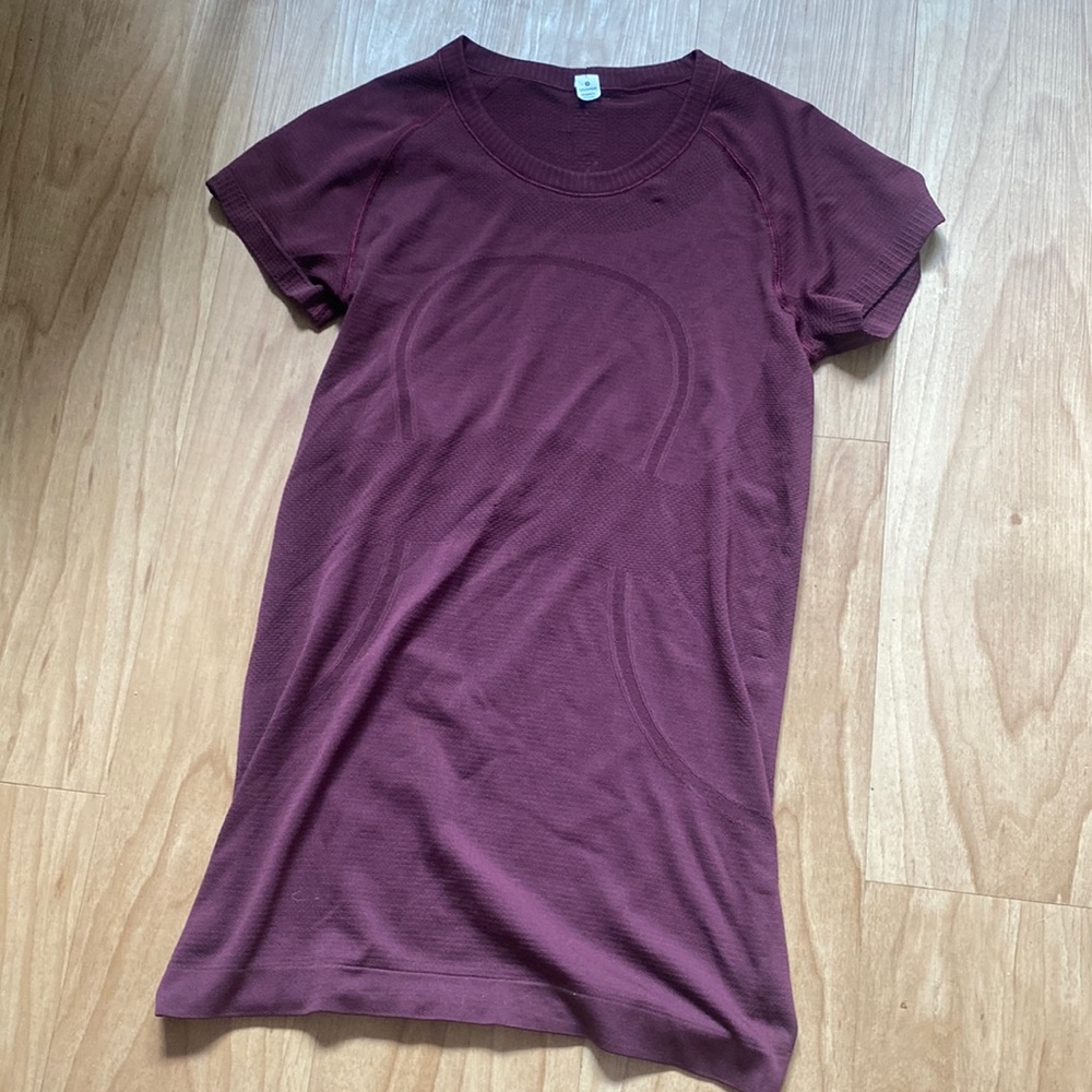 Lululemon swiftly tech short sleeve